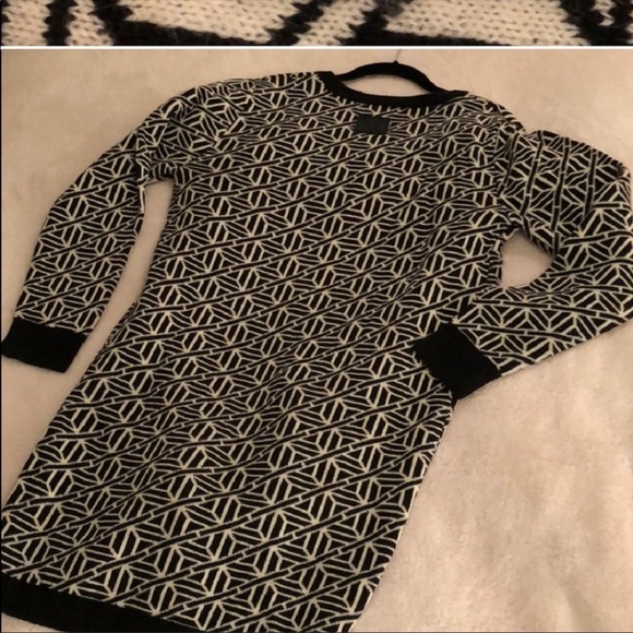 One Piece Swedish Chevron Print Monochrome Cardigan Sweater Small Wool - Picture 5 of 5